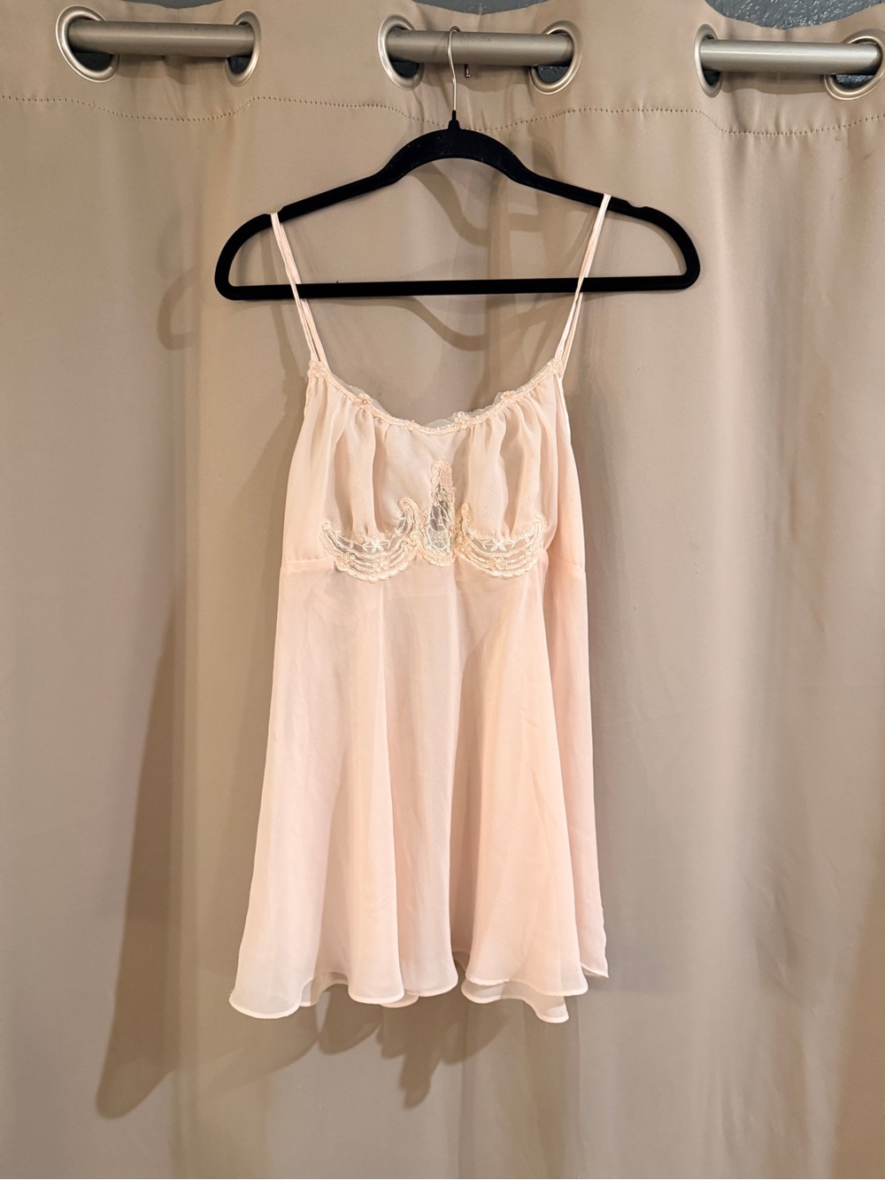 Women's Cinema Etoile Seductive Wear Lace-Trim Night Wear  - Light Pink